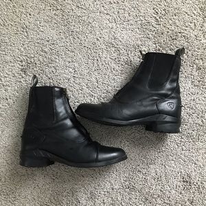 Ariat Womens Horseback Riding Chelsea Ankle Boots